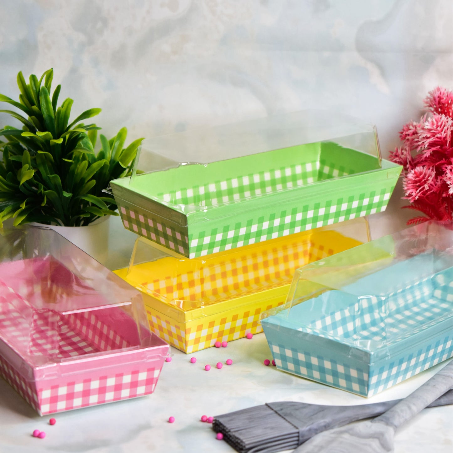 RECTANGULAR PINK BAKE AND SERVE WITH LID | Printed Direct Bakeable Mould With Lid