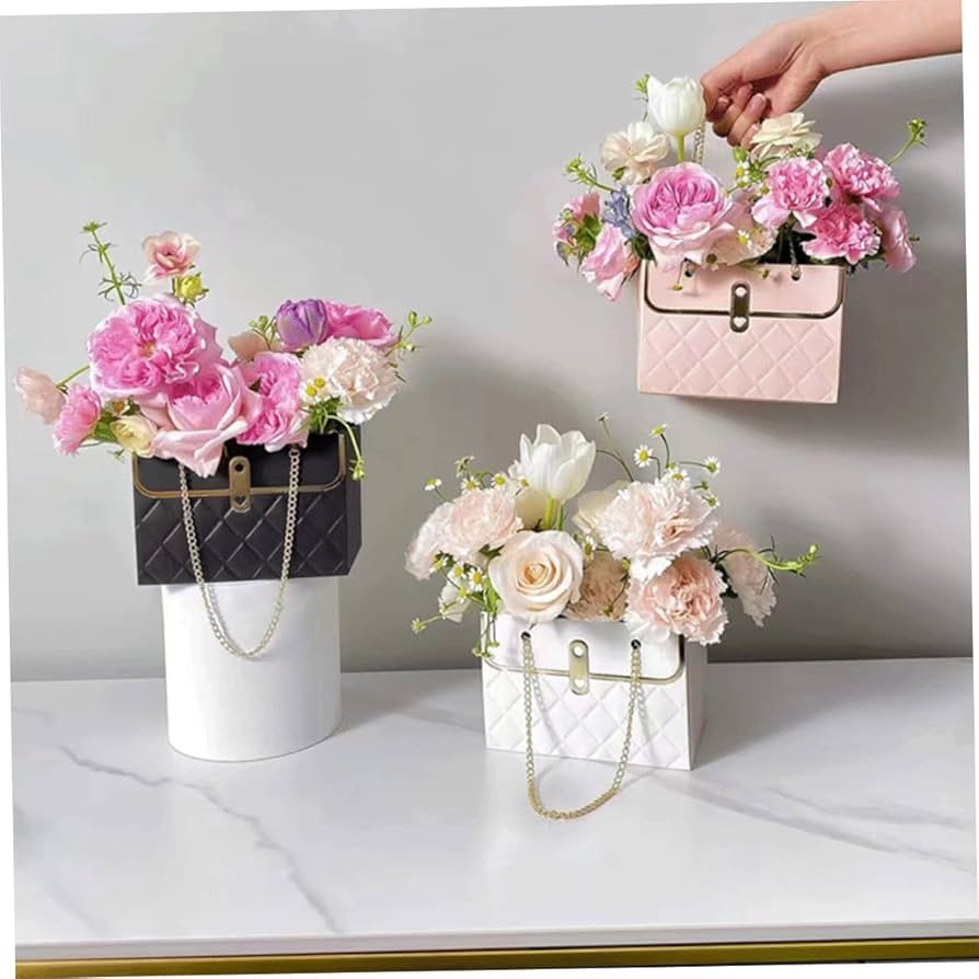 Black Luxury Floral Gift Bag with Chain | Decorative Flower Box for Gifting & Events